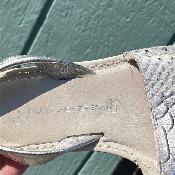 Unity in Diversity Silver Sandals reptile print - Picture 6 of 12